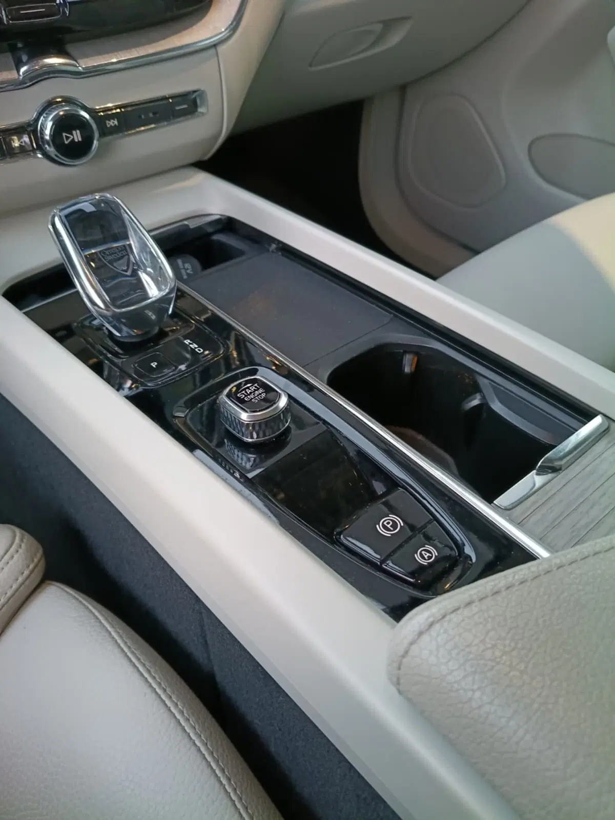 Volvo XC60 usata a Parma (20)