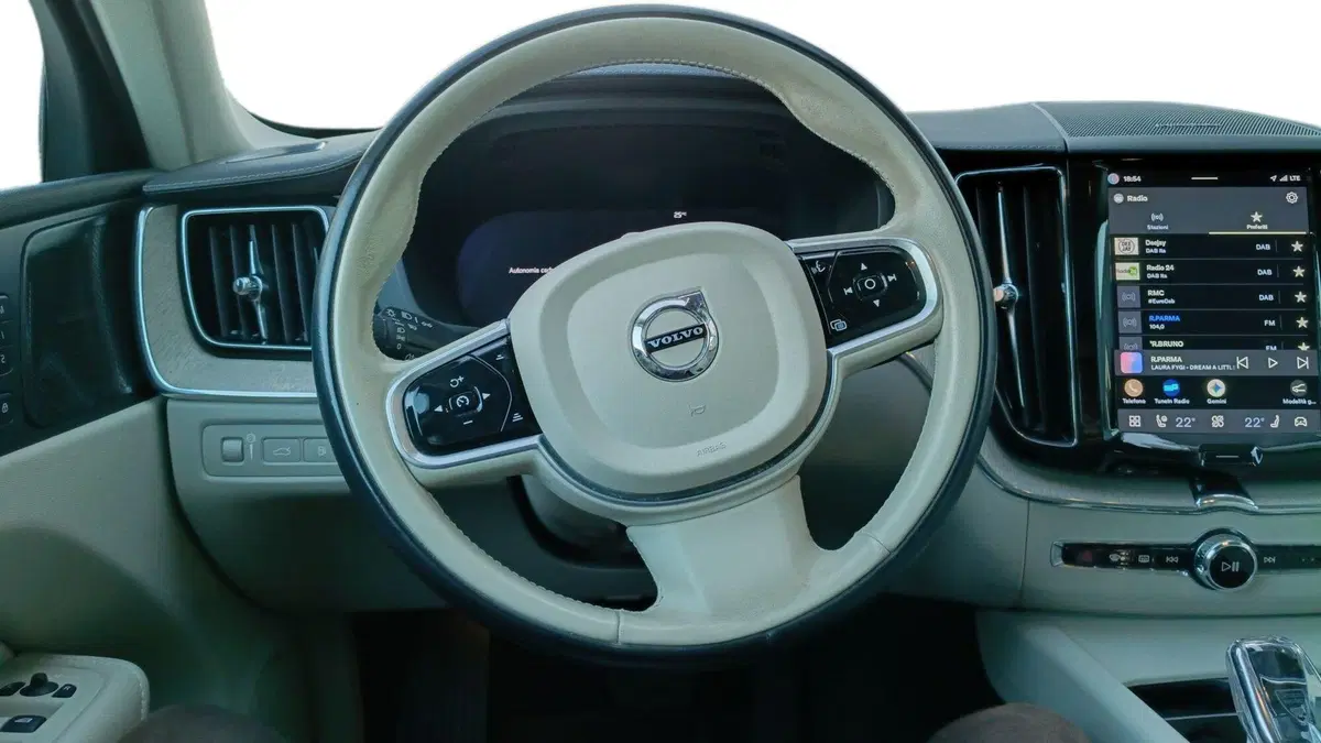 Volvo XC60 usata a Parma (7)