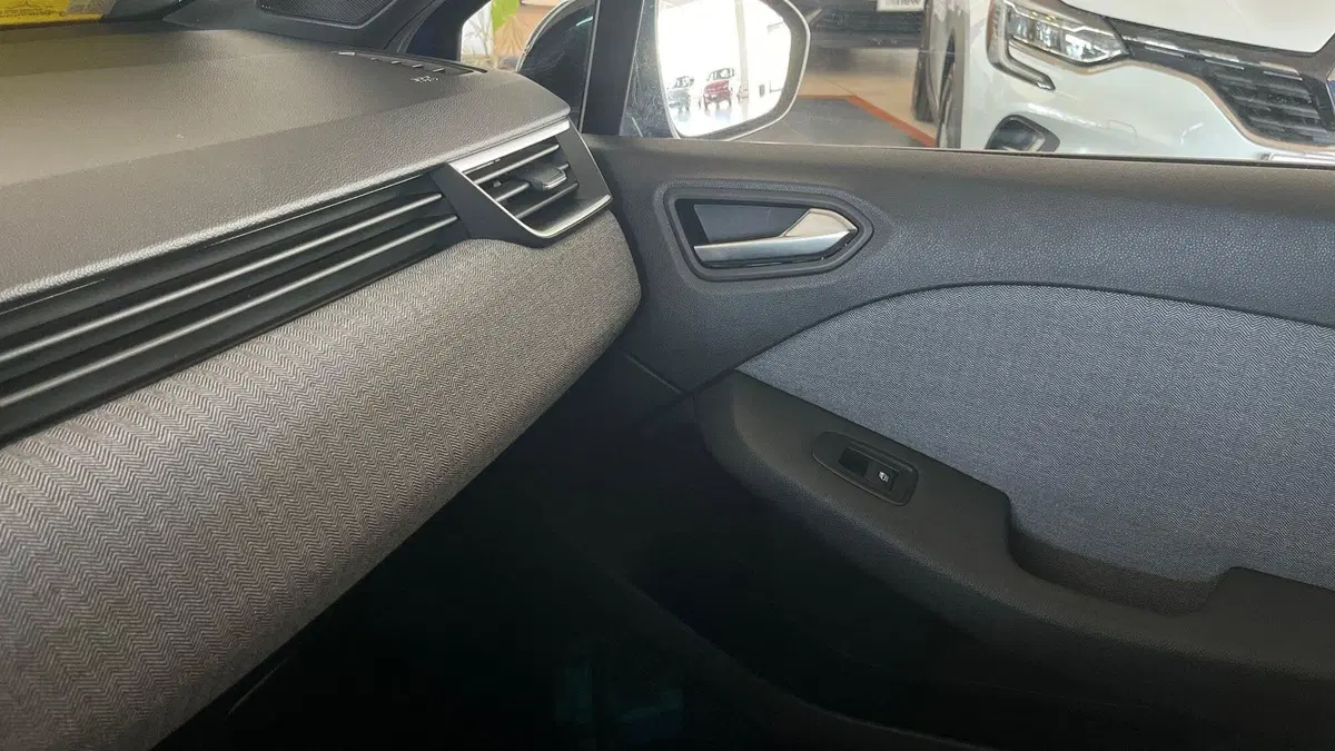 Renault Clio usata a Catania (18)