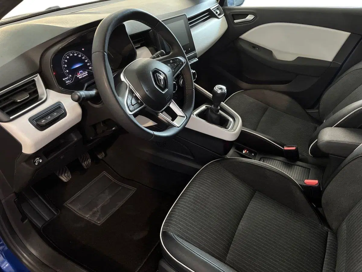 Renault Clio usata a Bari (10)