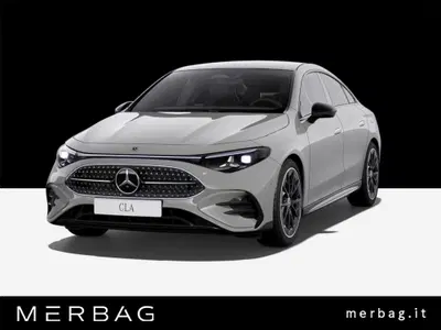 Mercedes-Benz CLA 200 Premium auto nuova a Monza