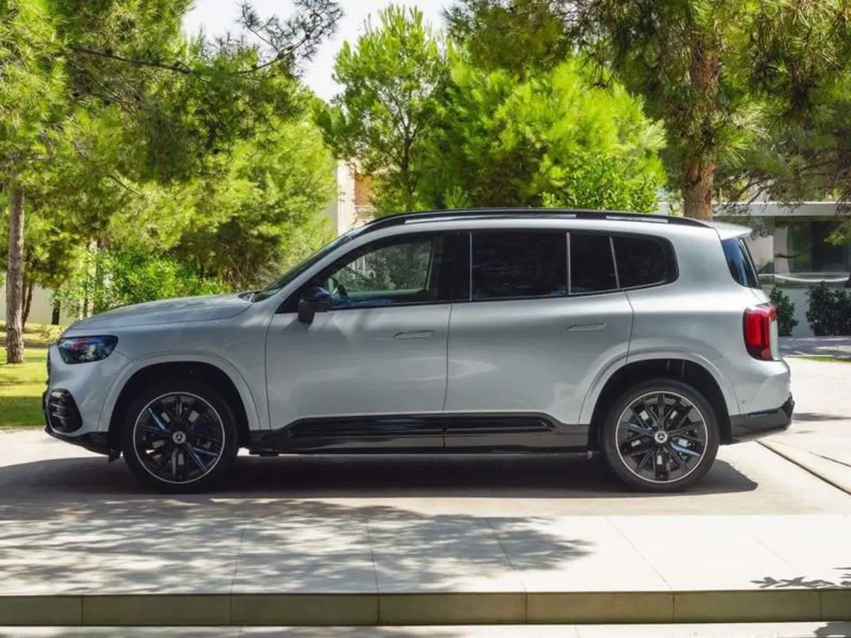 Mercedes-Benz GLB nuova a Pescara (3)