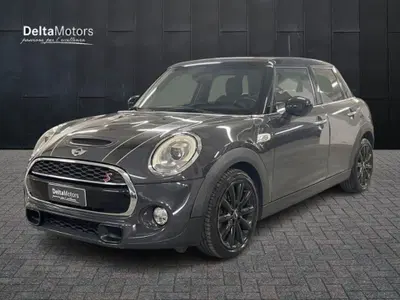MINI Mini 2.0 Cooper SD Hype 5 porte del 2018 usata a Montecosaro