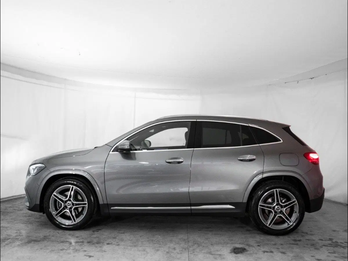 Mercedes-Benz GLA SUV nuova a Macerata