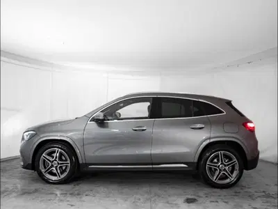 Mercedes-Benz GLA SUV 200 d Automatic Executive nuova a Montecosaro