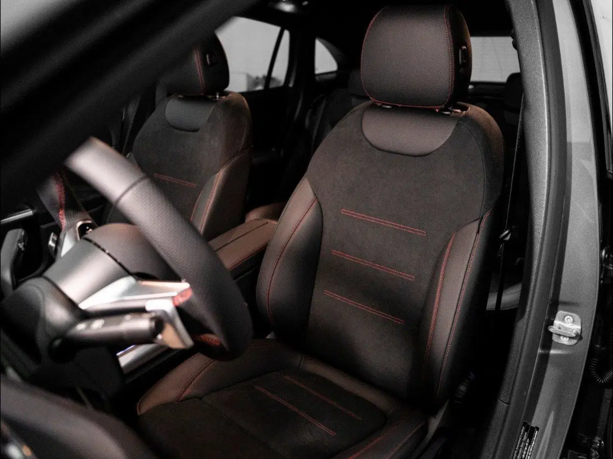 Mercedes-Benz GLA SUV nuova a Macerata (6)