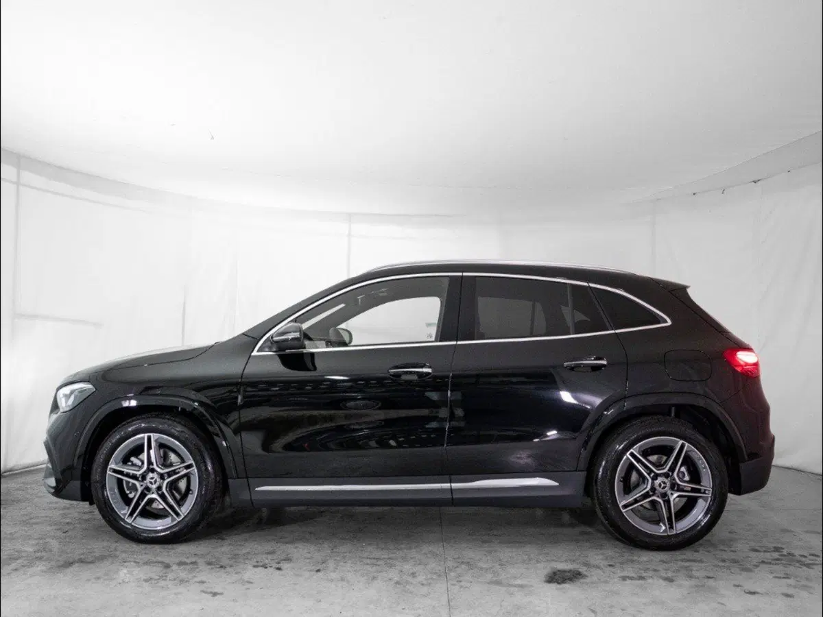 Mercedes-Benz GLA SUV nuova a Macerata