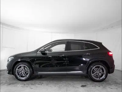 Mercedes-Benz GLA SUV 200 d Automatic Executive nuova a Montecosaro