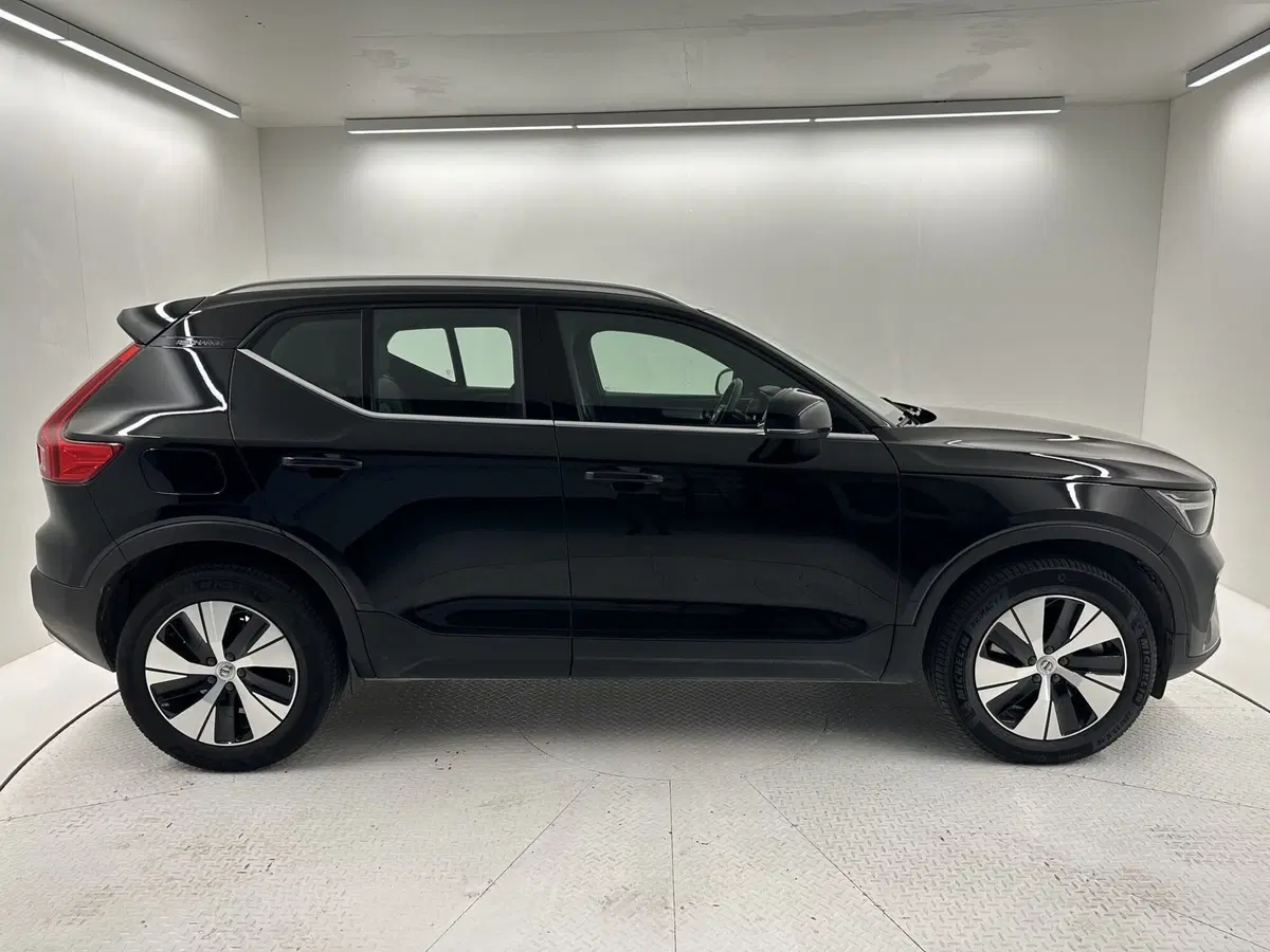 Volvo XC40 usata a Bergamo (6)