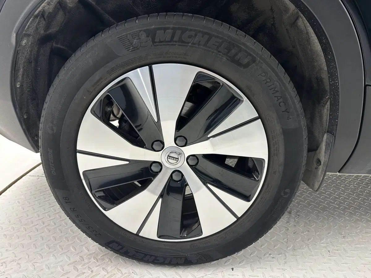 Volvo XC40 usata a Bergamo (8)