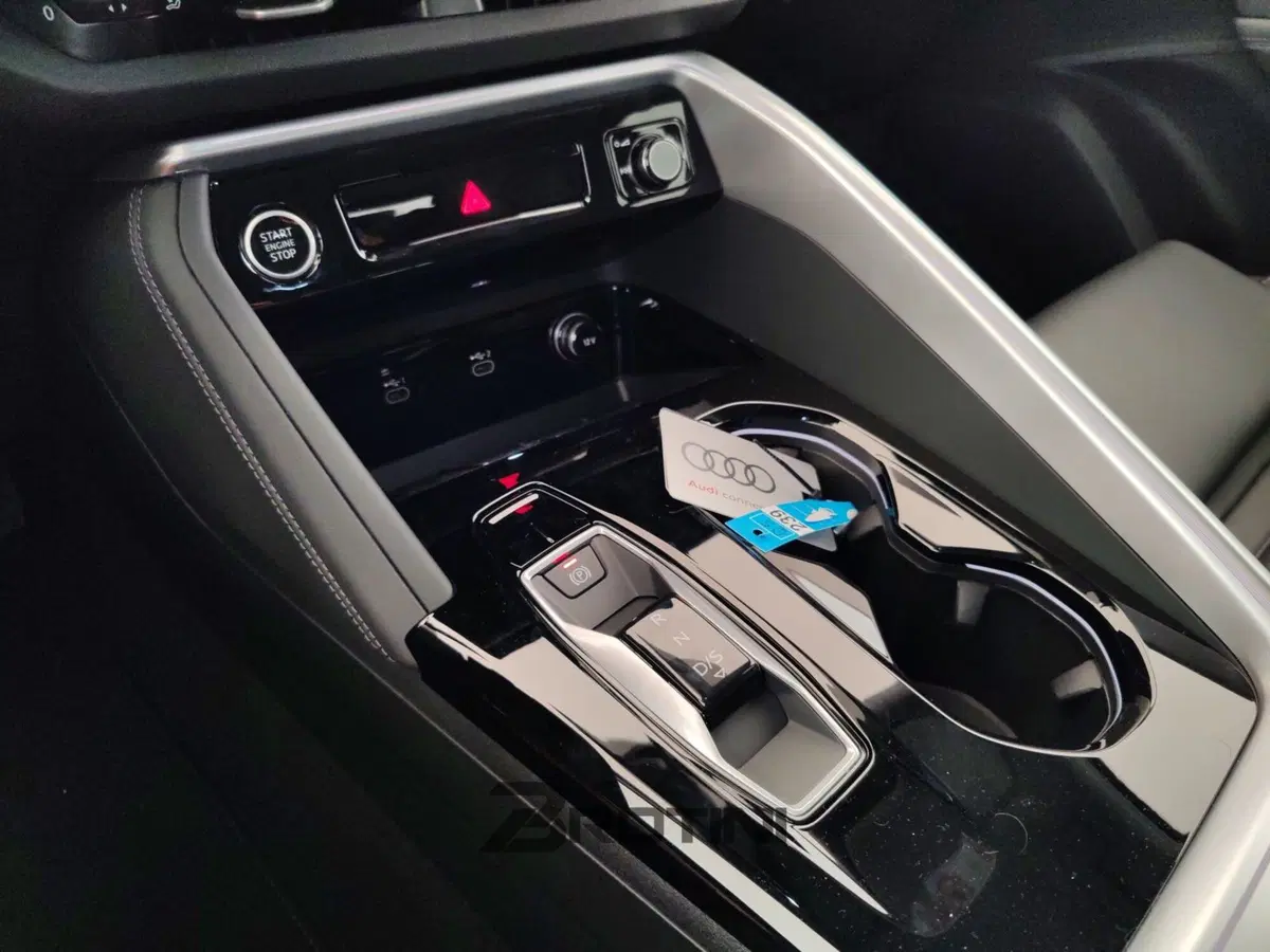 Audi Q5 Sportback nuova a Massa-Carrara (9)
