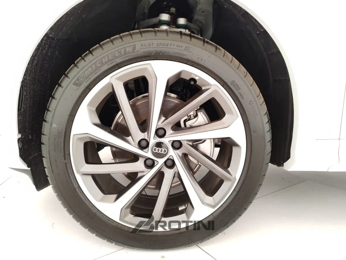 Audi Q5 Sportback nuova a Massa-Carrara (6)
