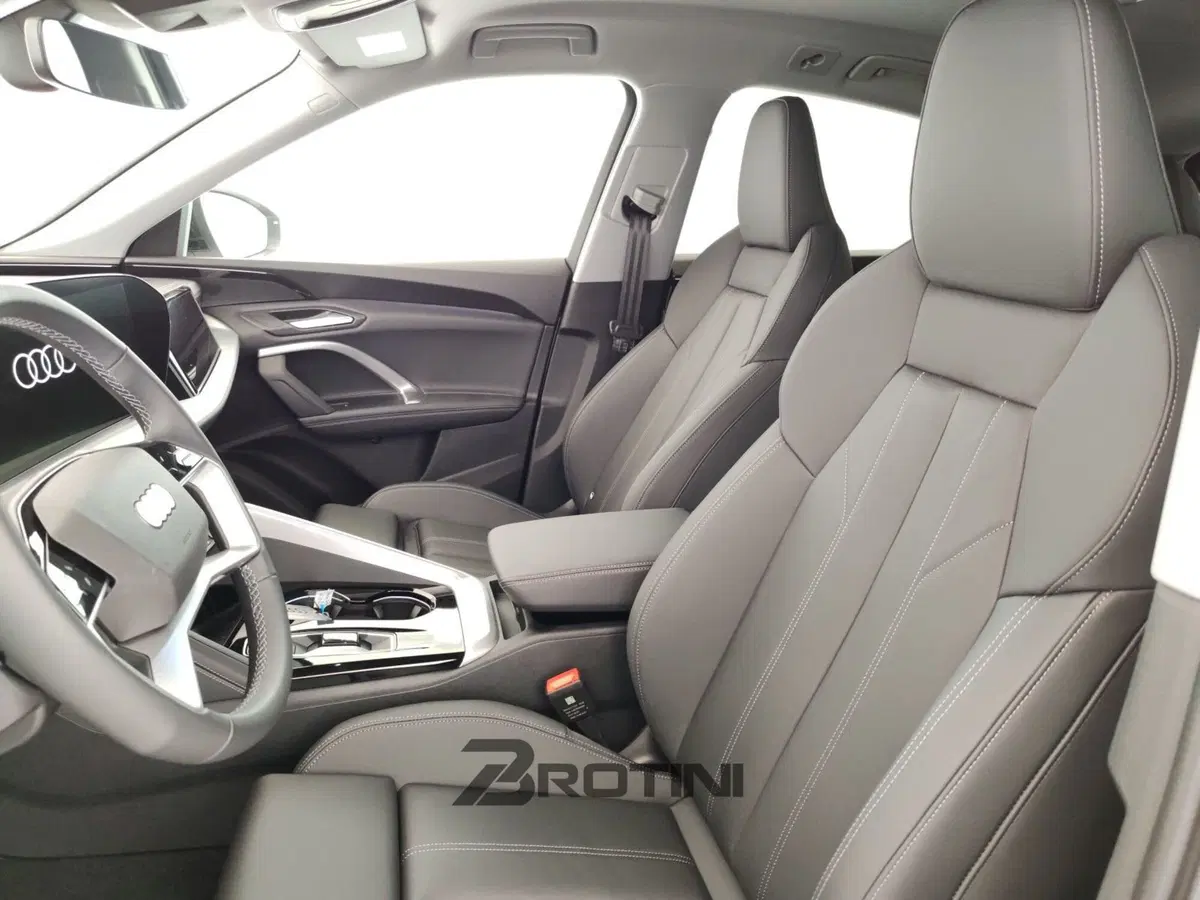 Audi Q5 Sportback nuova a Massa-Carrara (7)