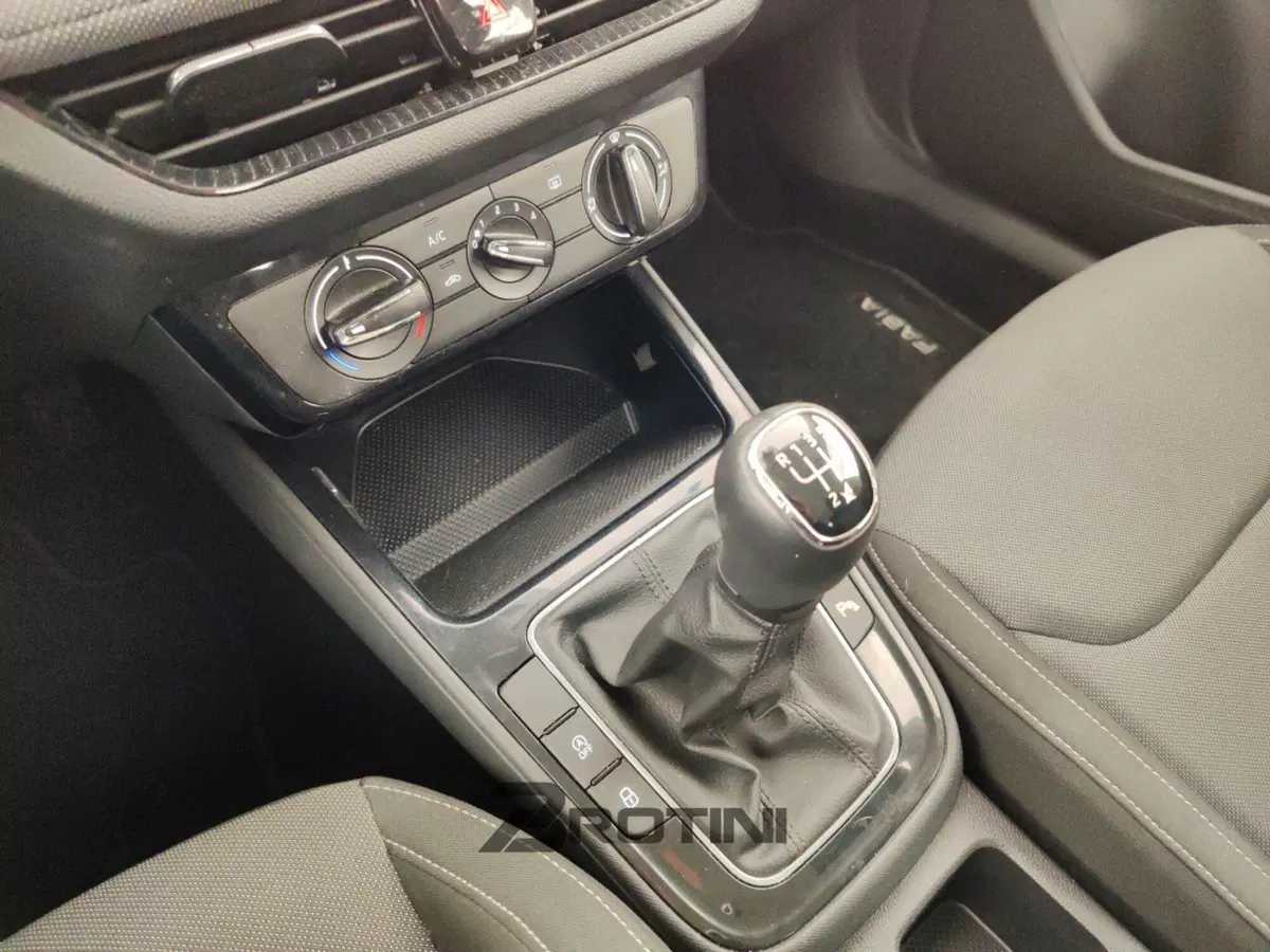 Skoda Fabia usata a Massa-Carrara (7)