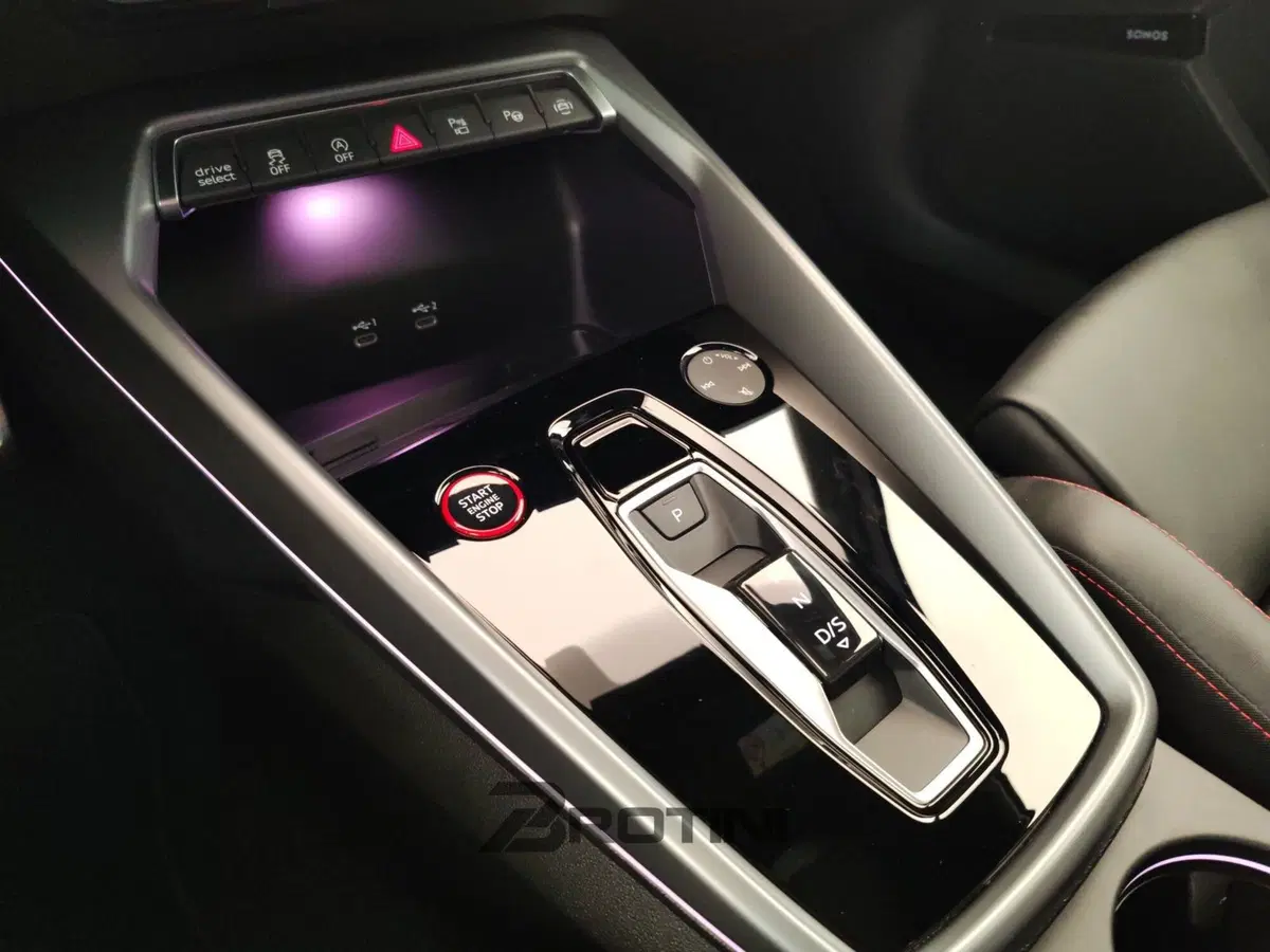 Audi RS 3 Sportback usata a Massa-Carrara (11)
