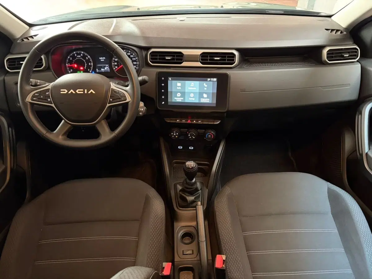 Dacia Duster usata a Milano (19)