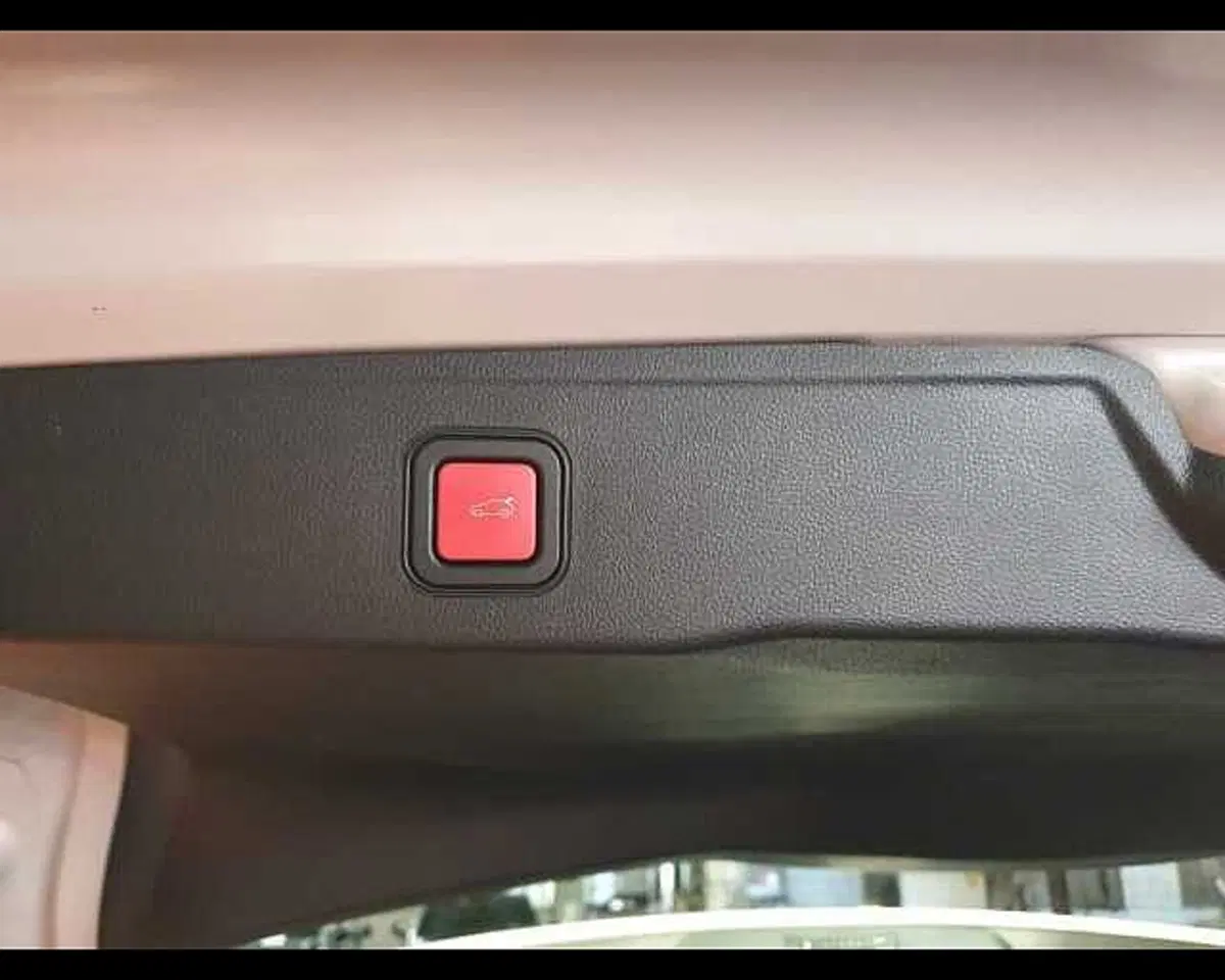 Jeep Avenger usata a Cuneo (19)