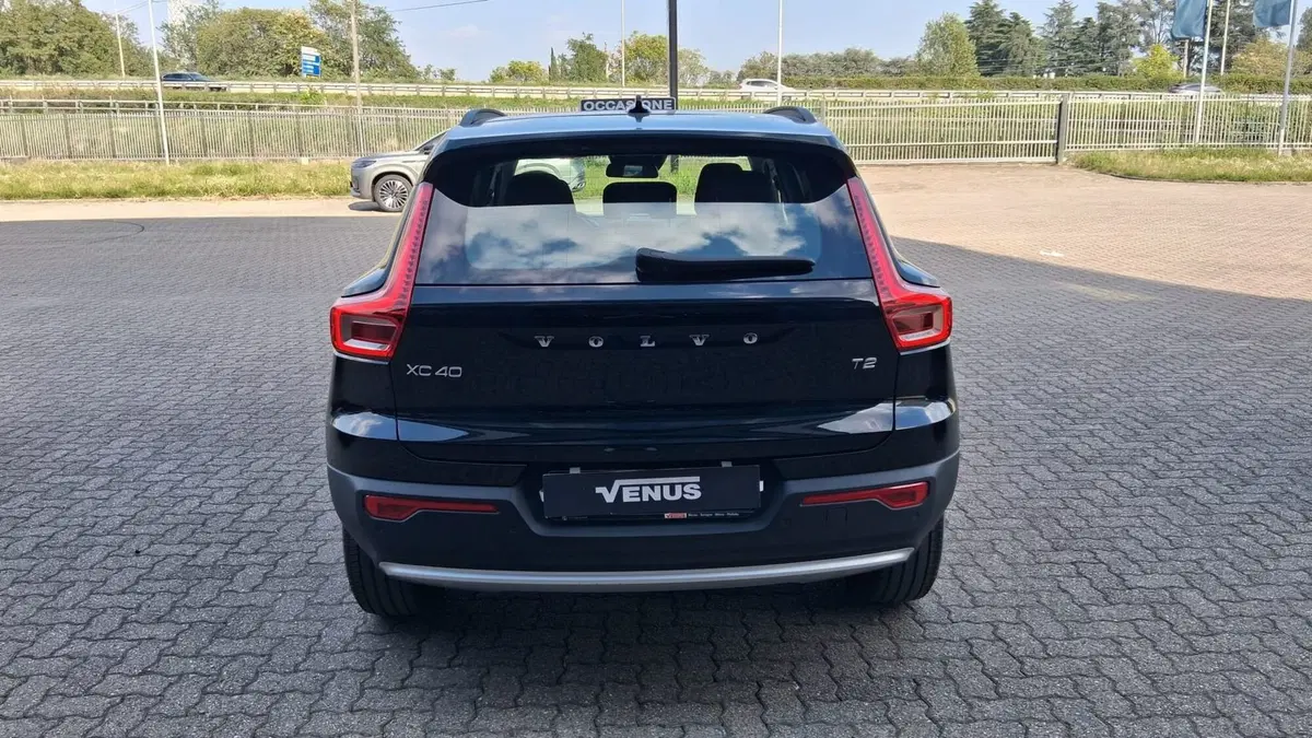 Volvo XC40 usata a Monza e Brianza (3)