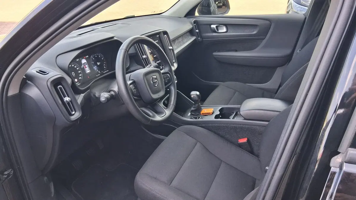 Volvo XC40 usata a Monza e Brianza (9)