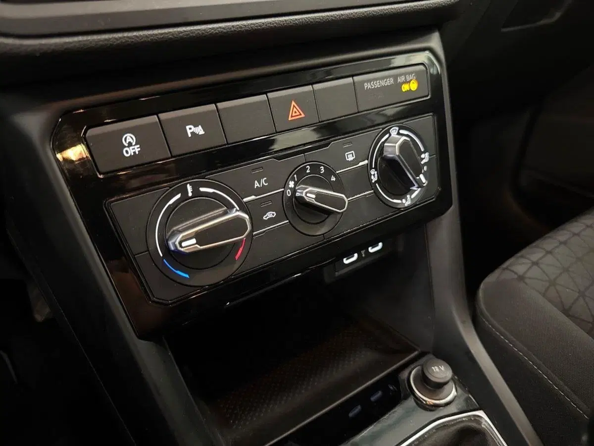 Volkswagen T-Cross usata a Prato (7)