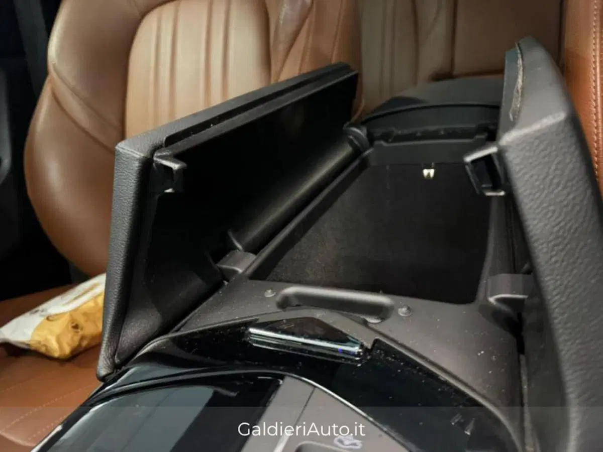 Maserati Levante usata a Salerno (2)