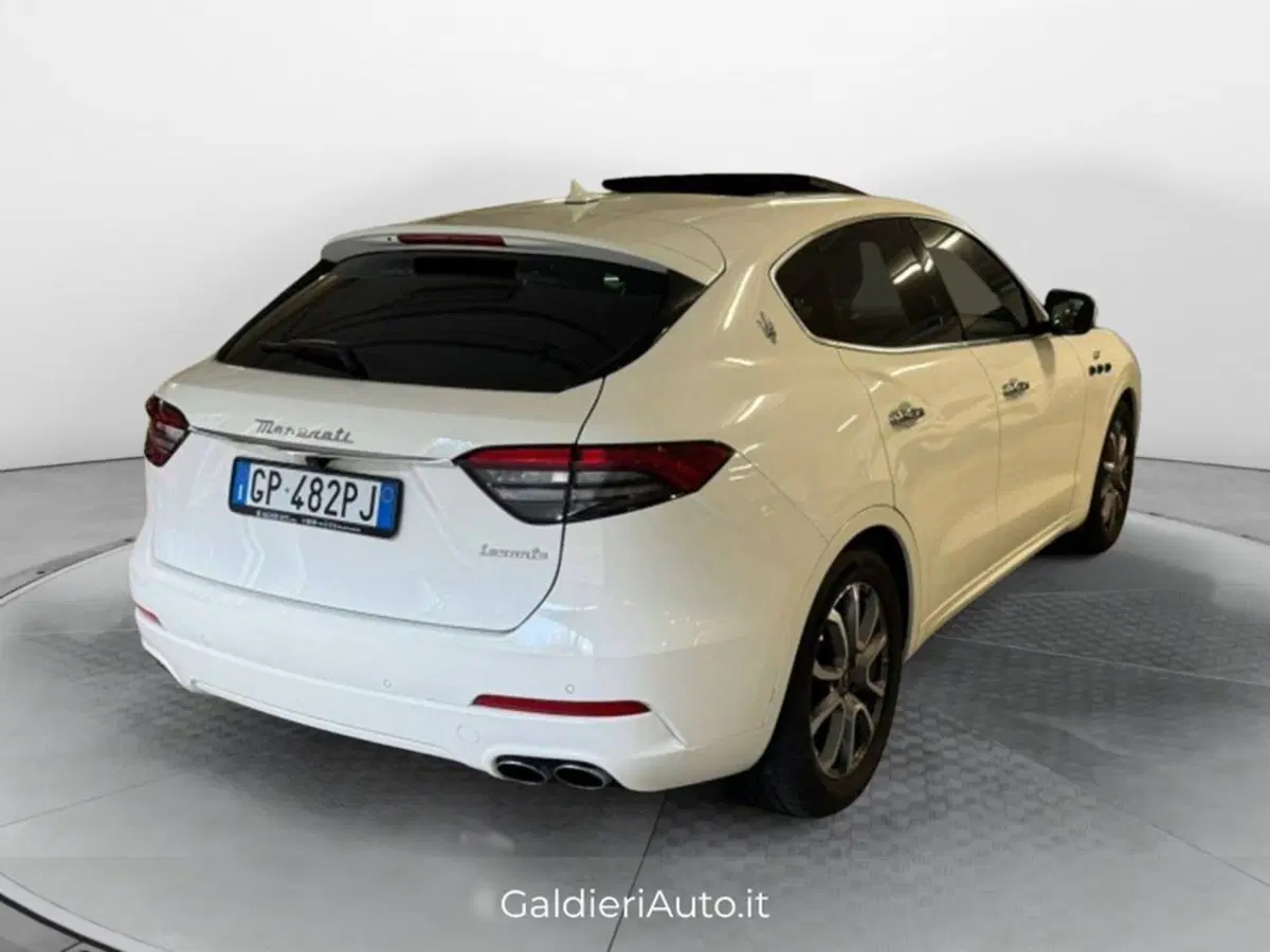 Maserati Levante usata a Salerno