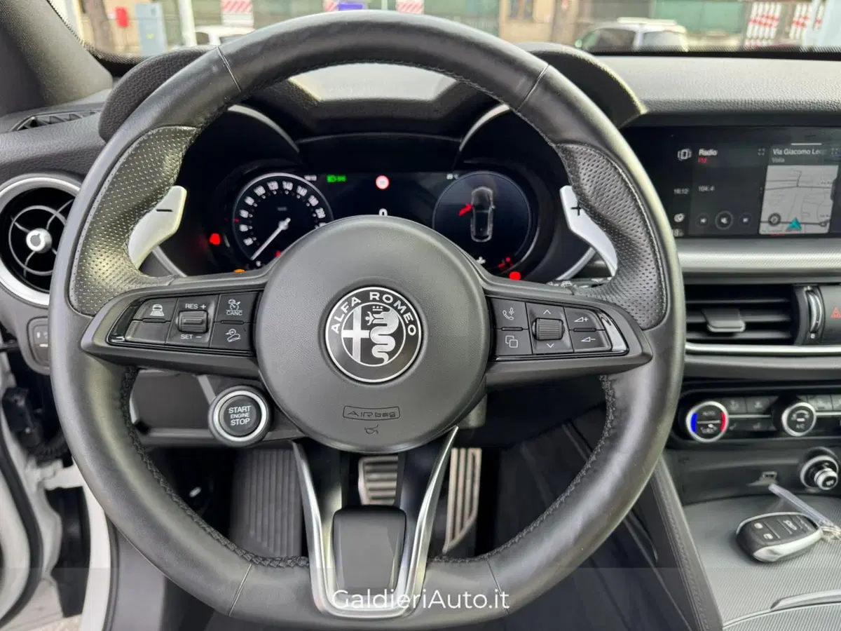 Alfa Romeo Stelvio usata a Salerno (6)