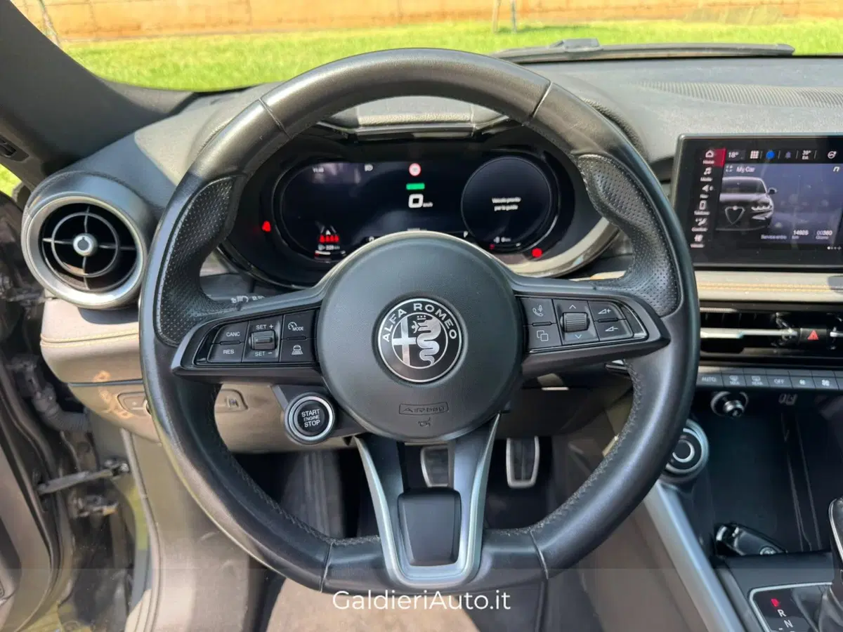 Alfa Romeo Tonale usata a Salerno (13)