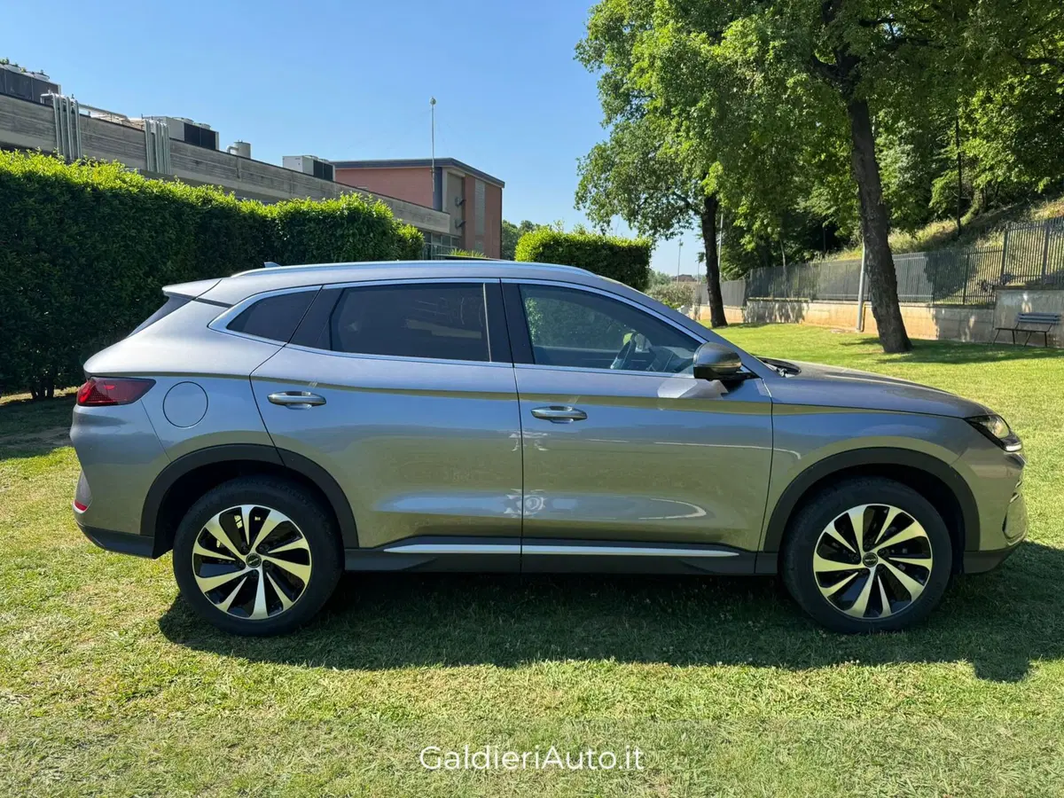 Byd Seal U DM-i usata a Salerno (9)