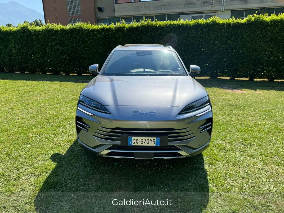 Byd Seal U DM-i usata a Salerno (2)