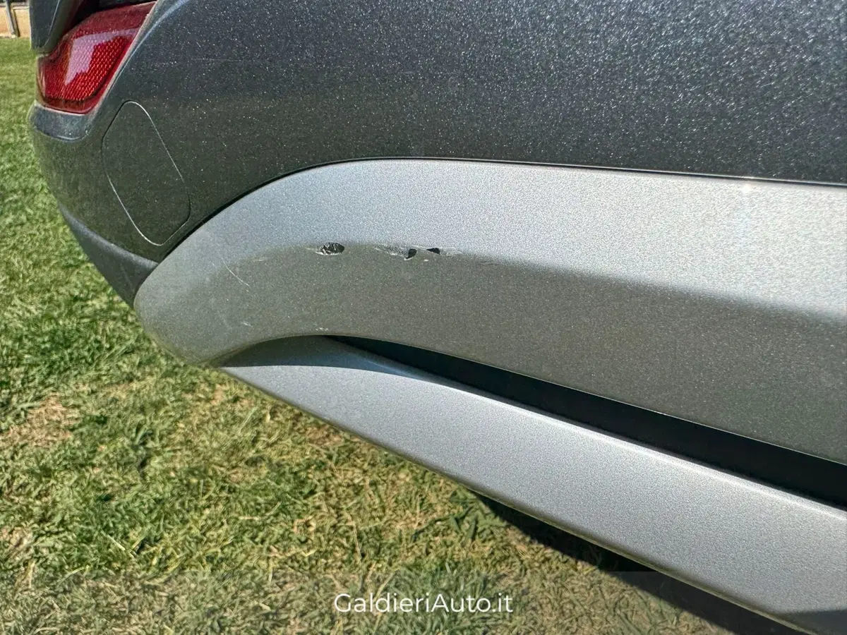 Byd Seal U DM-i usata a Salerno (14)