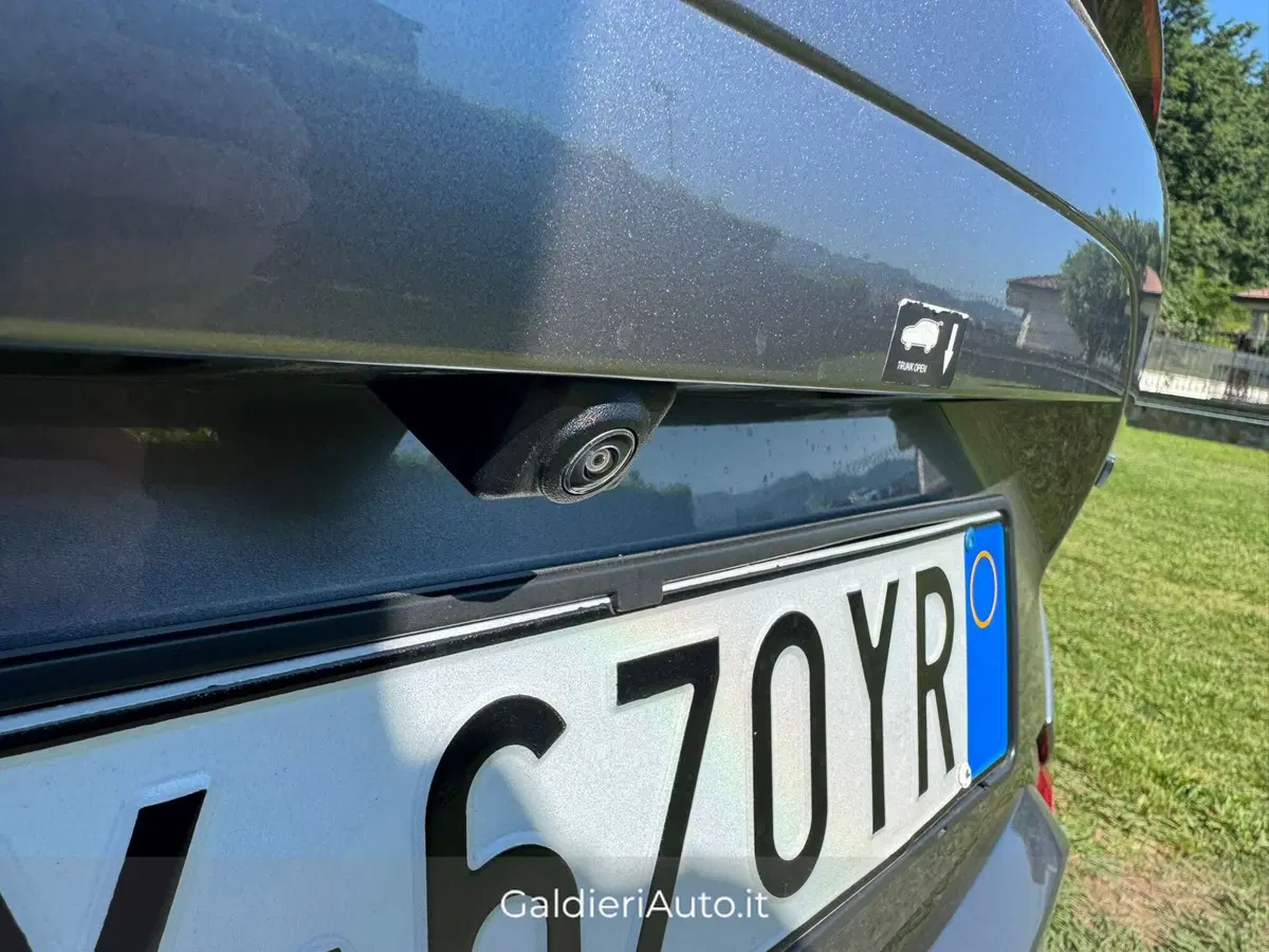 Byd Seal U DM-i usata a Salerno (5)