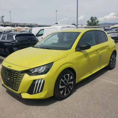 Peugeot 208 100 S&S 5p. Mix nuova a Ceccano