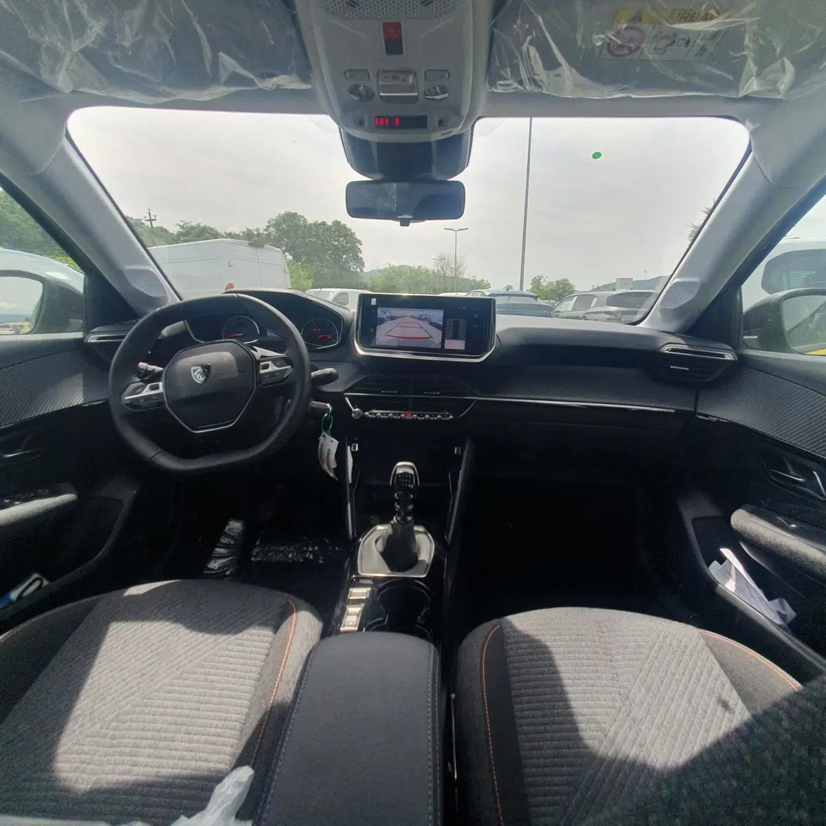 Peugeot 208 nuova a Frosinone (15)