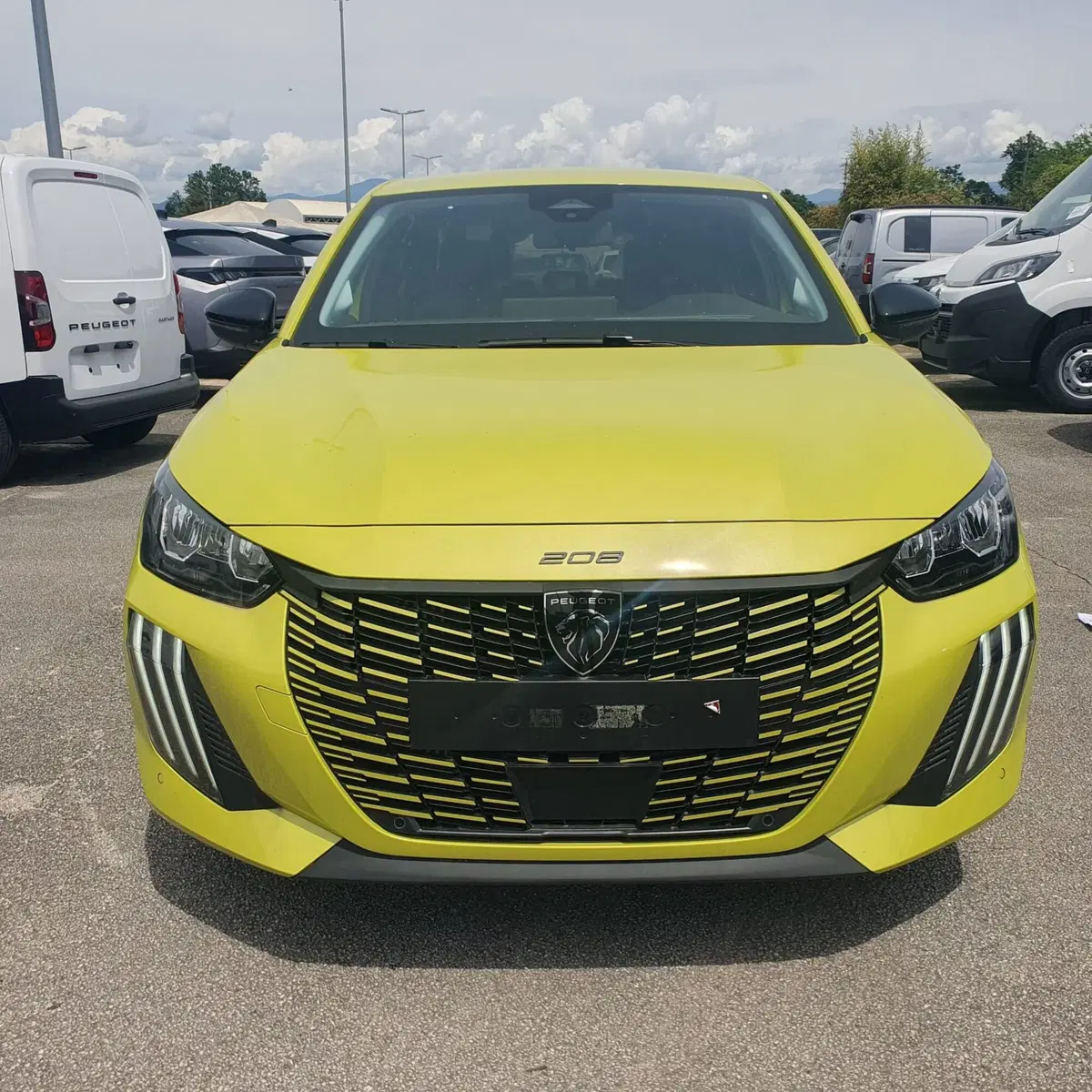 Peugeot 208 nuova a Frosinone (2)