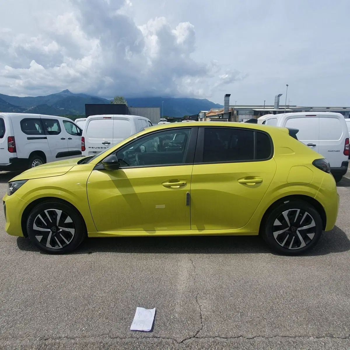 Peugeot 208 nuova a Frosinone (6)