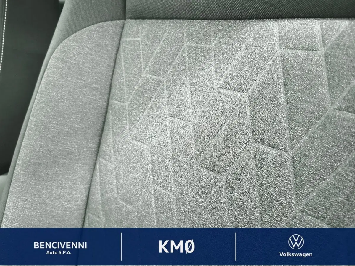 Volkswagen T-Cross nuova a Catanzaro (6)