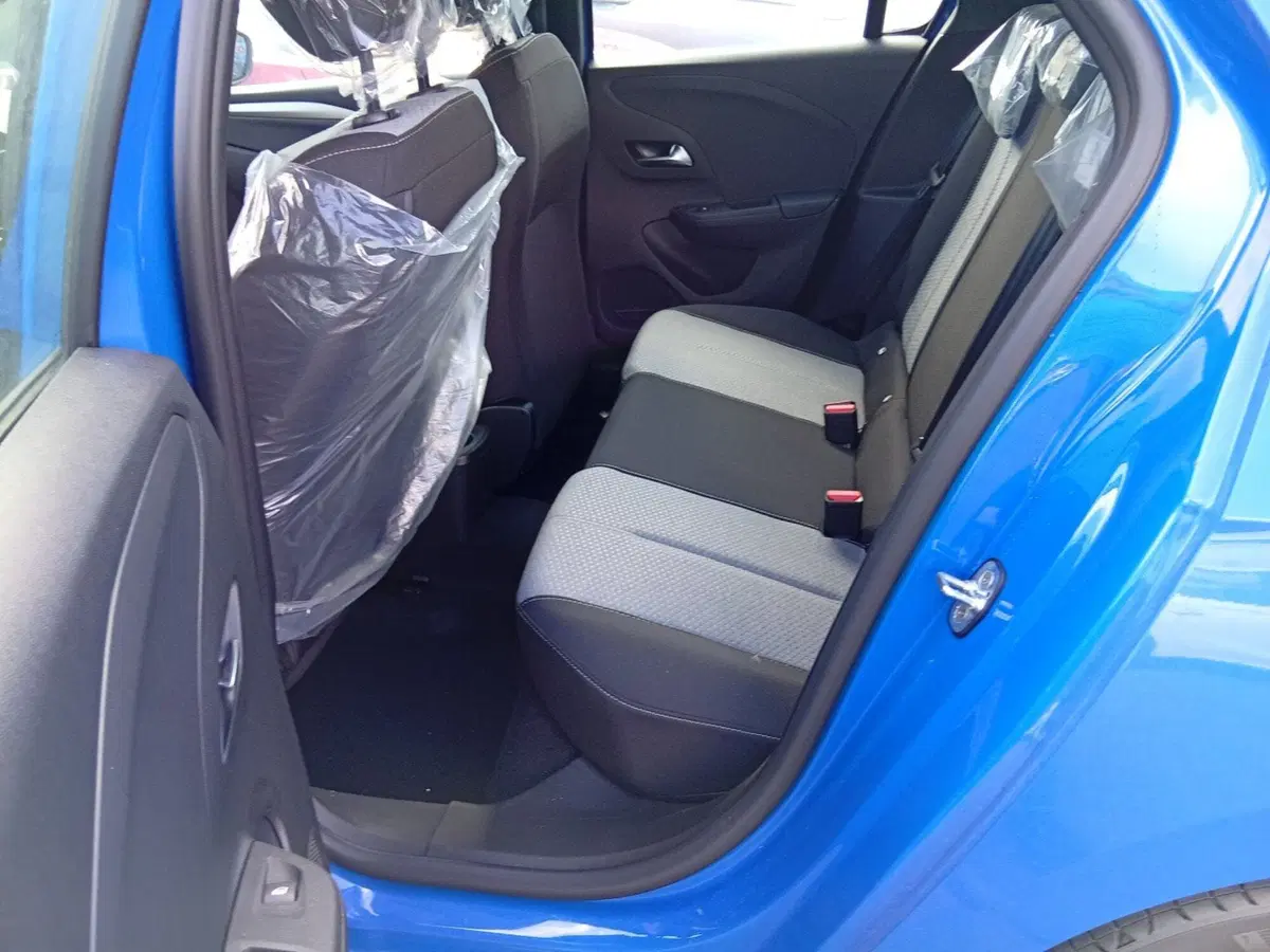 Opel Corsa nuova a Catania (10)