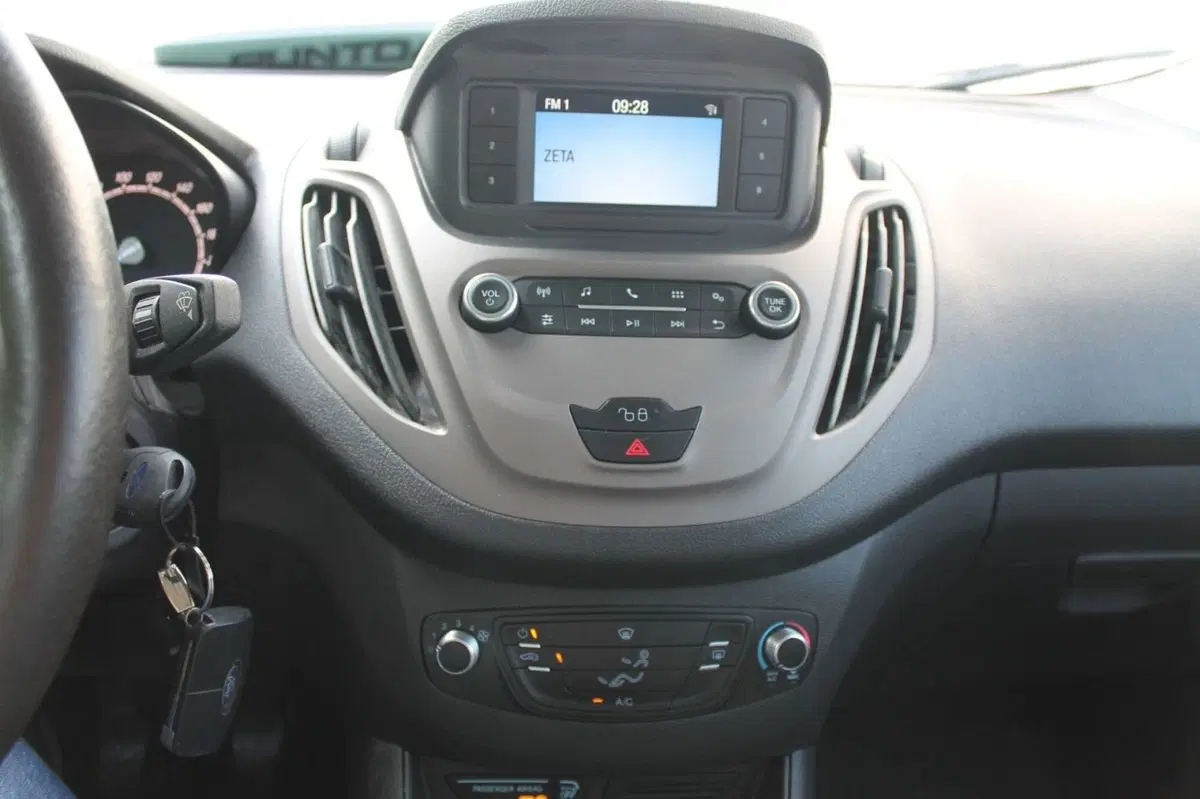 Ford Tourneo Courier usata a Cuneo (12)