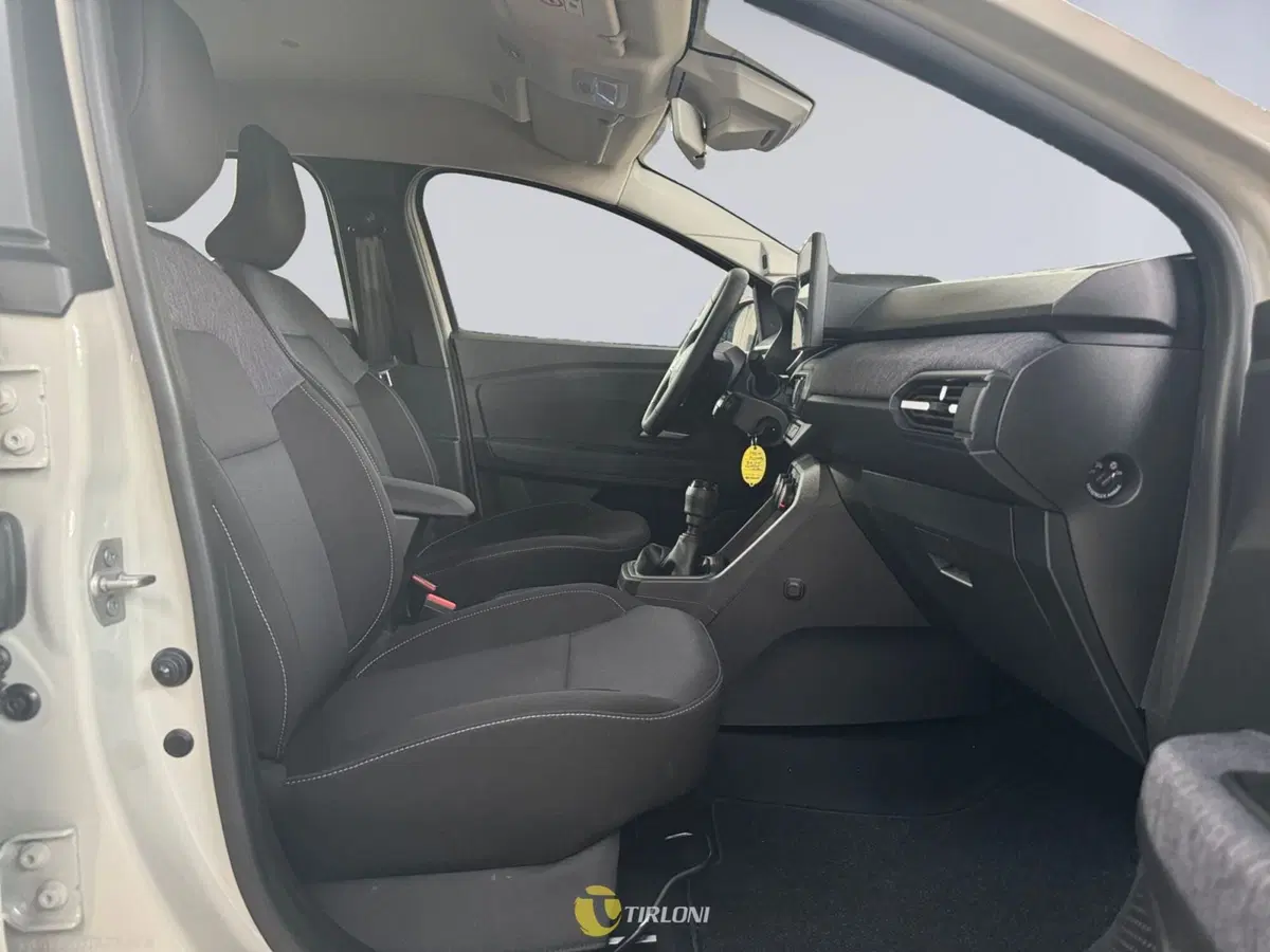 Dacia Sandero usata a Milano (6)
