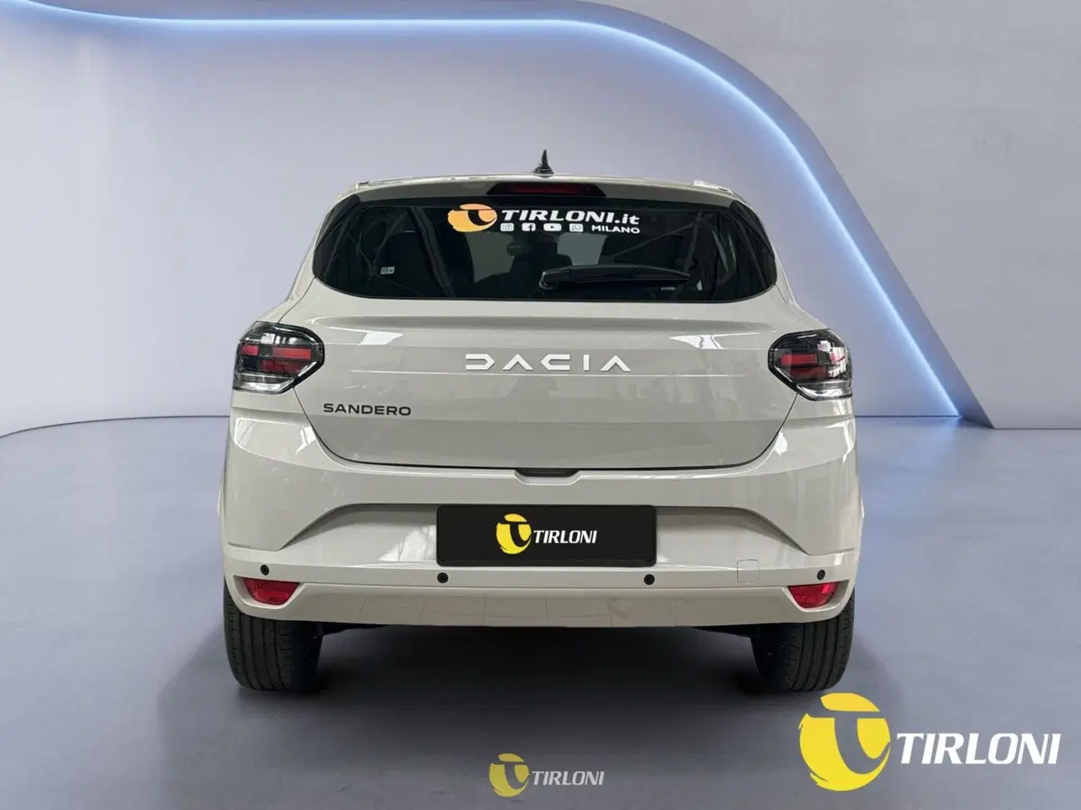 Dacia Sandero usata a Milano (4)