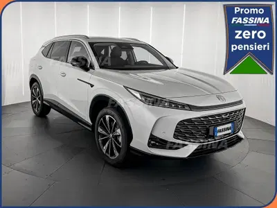 Mg HS 1.5 Luxury auto nuova a Milano