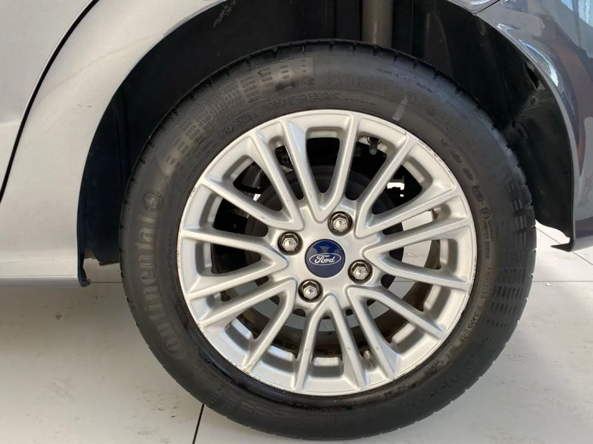Ford Ka+ usata a Lodi (8)