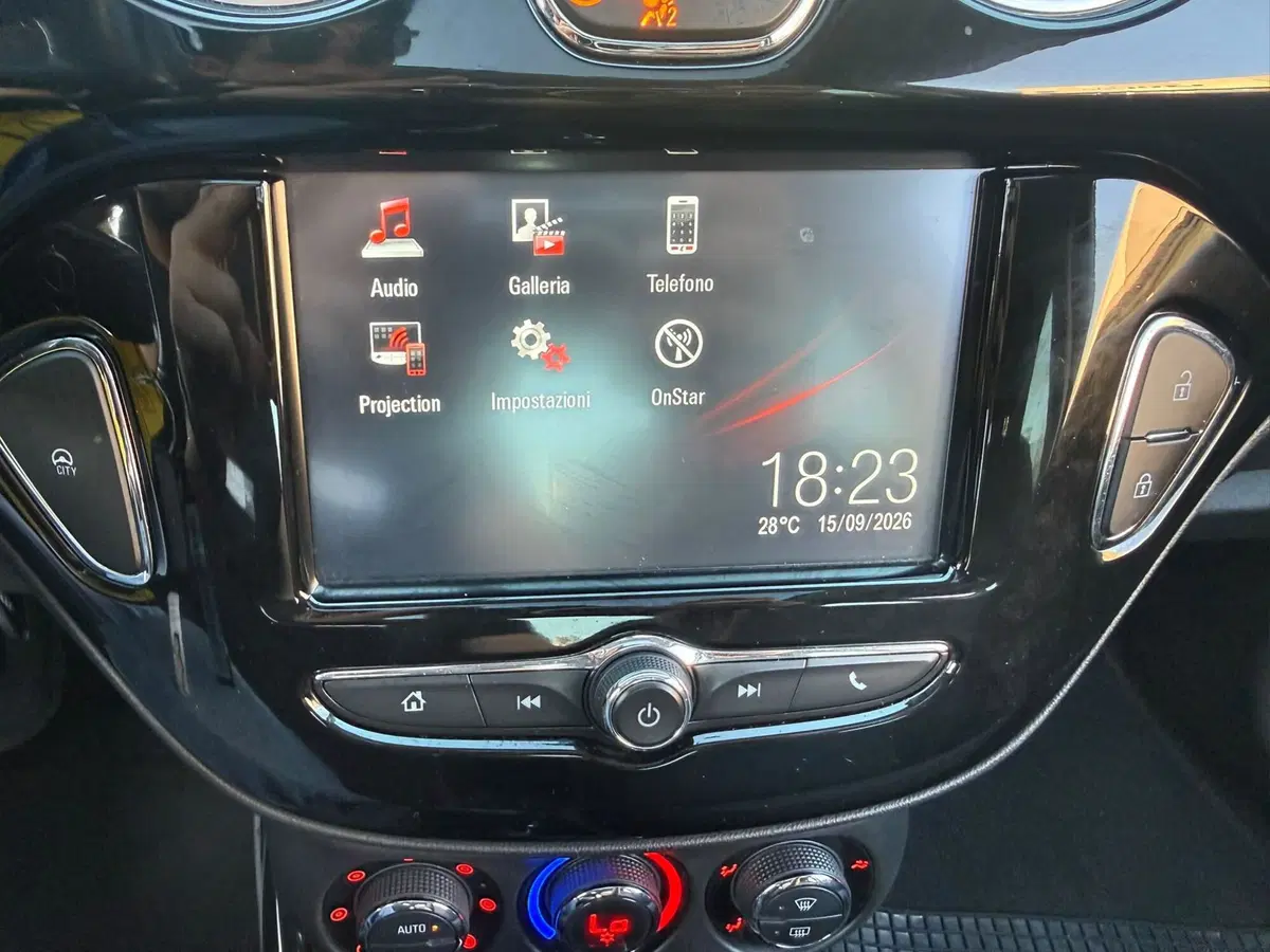 Opel Adam usata a Massa-Carrara (9)