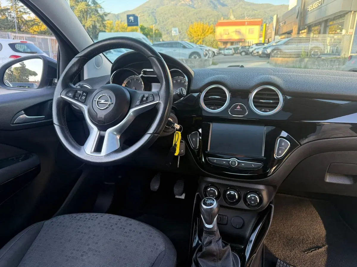 Opel Adam usata a Massa-Carrara (5)
