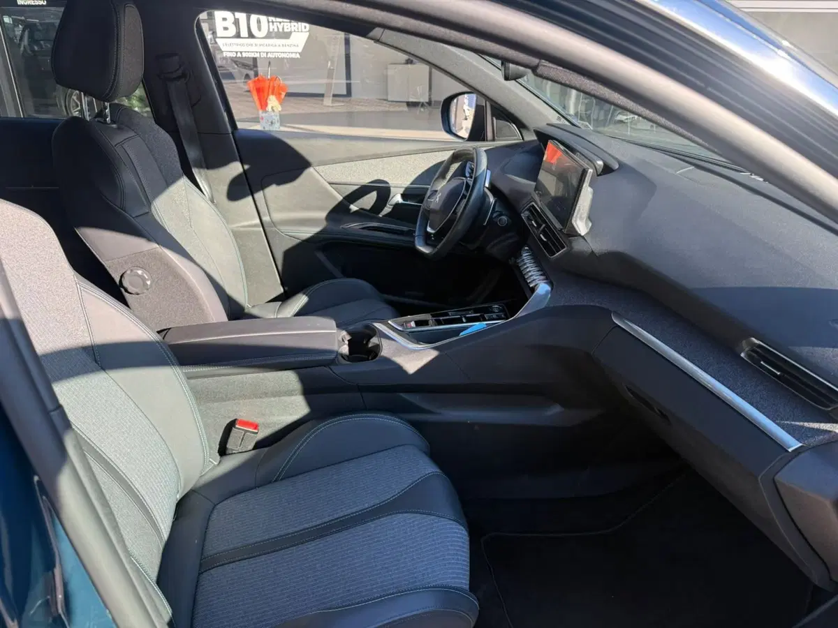 Peugeot 3008 usata a Massa-Carrara (2)