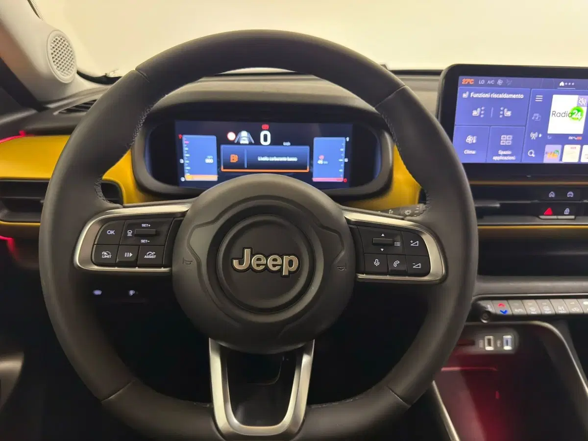 Jeep Avenger usata a Novara (7)