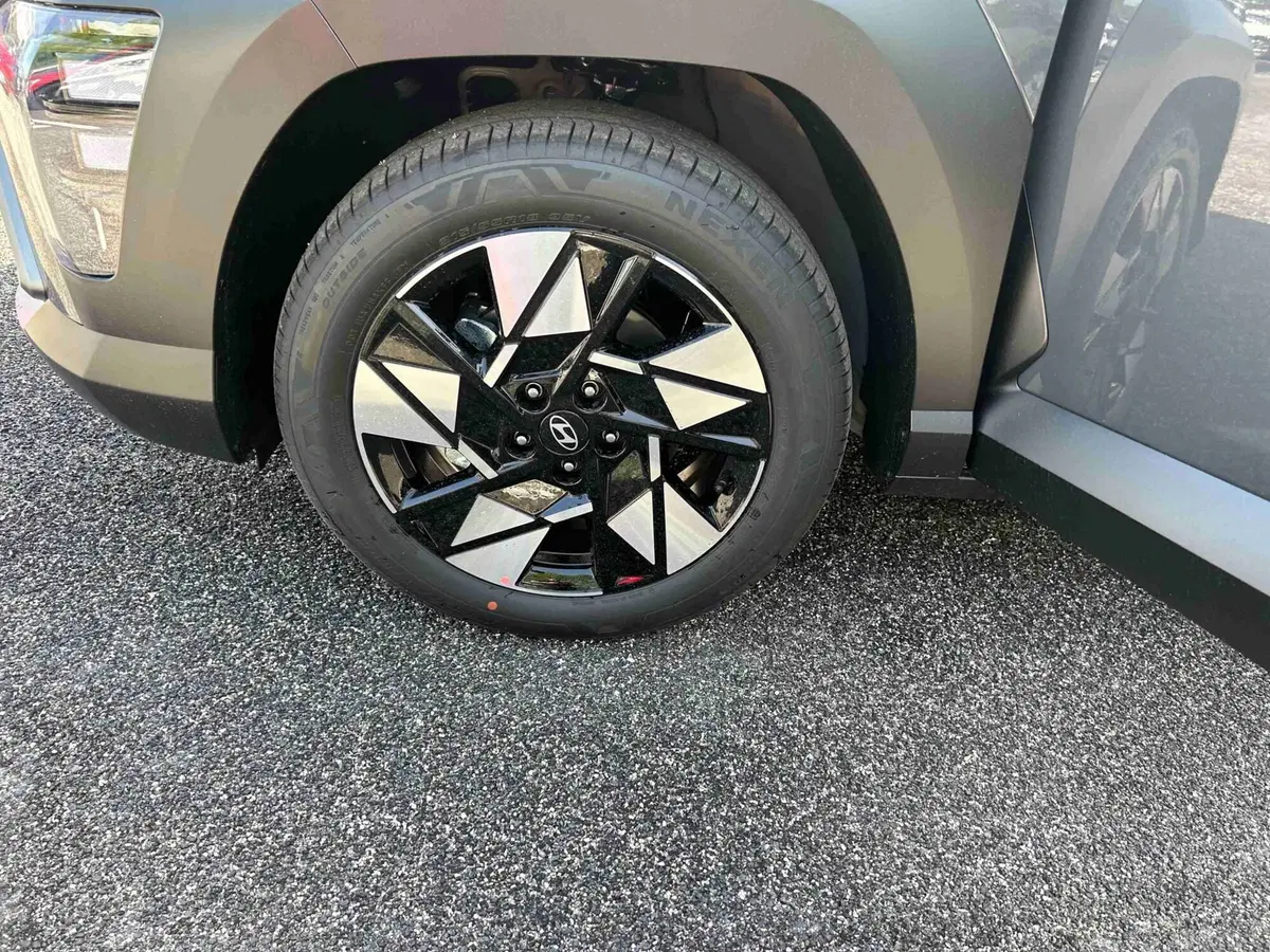 Hyundai Kona nuova a Roma (3)