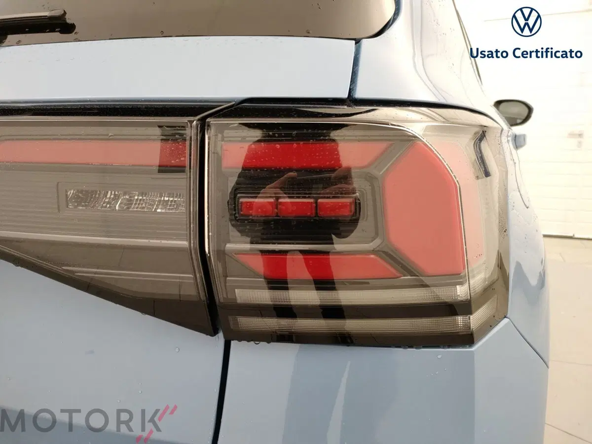 Volkswagen T-Cross nuova a Varese (3)