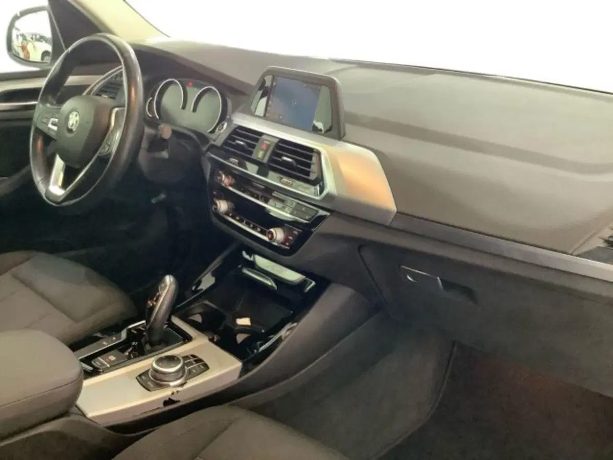 BMW X3 usata a Catania (9)